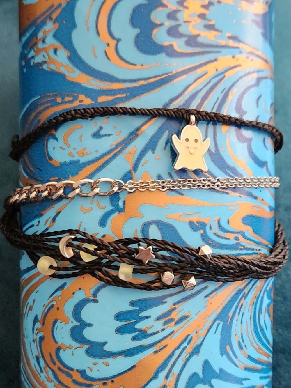 Pura Vida Bracelet Club set Oct. '22 - Ghost Emoji Bracelet Stack